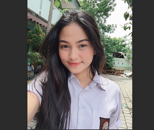 Cerita Seks Cewek Lesbian Yang Mengidolakan Selangkangan